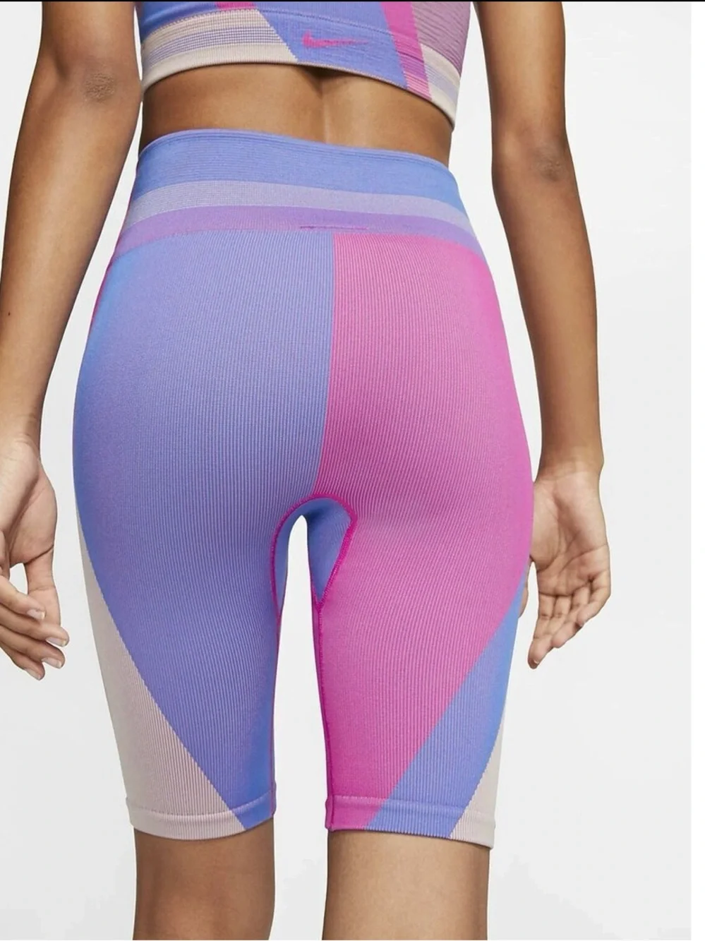 Nike Icon Clash women’s seamless training shorts